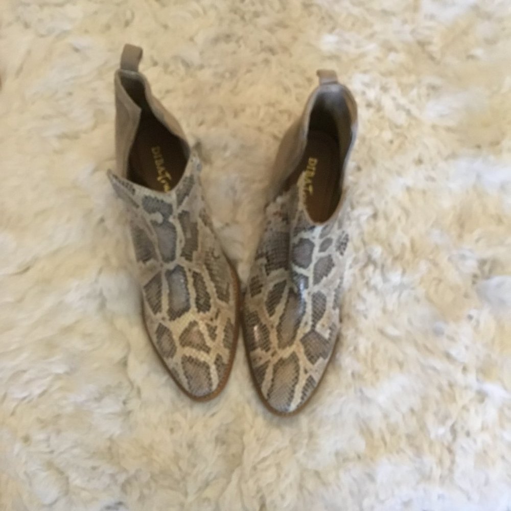 DIBA leather and suede ankle boots size 13 New